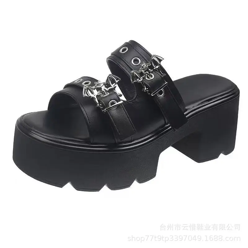Décoration en métal sandales pour femmes concepteur pantoufles d'été boucles Vampire Cosplay plate-forme noir gothique chaussures pour femmes pantoufles