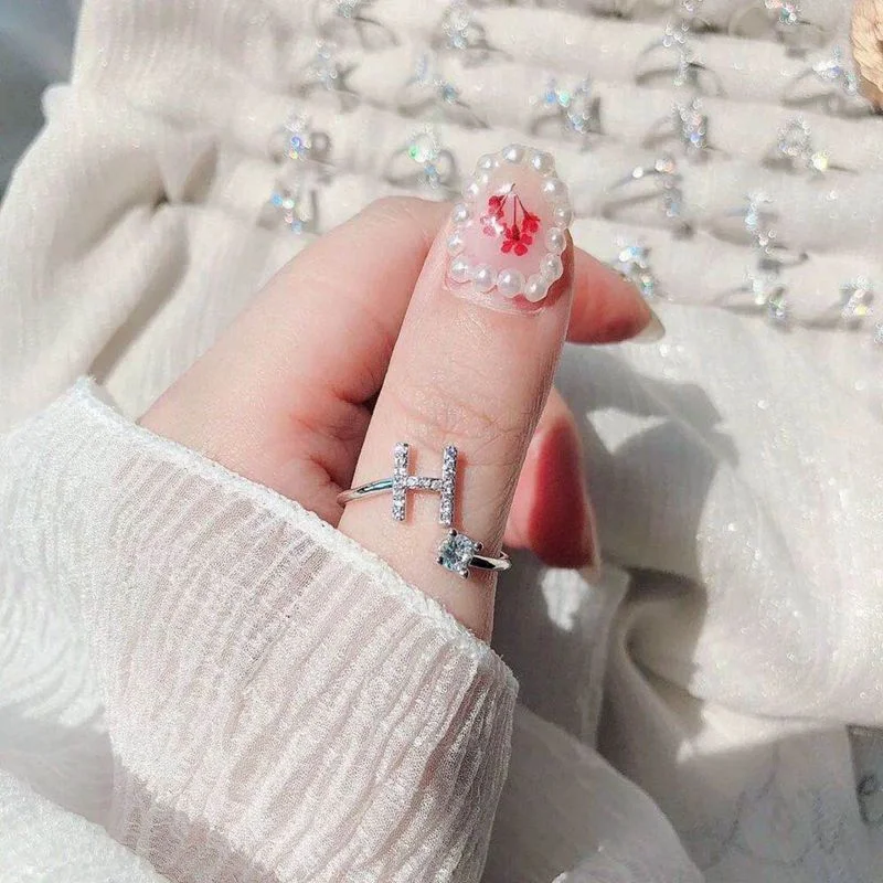 52Styles A-Z Letter Adjustable Ring Chic Initial Name Alphabet Ladies Anniversary Wedding Party Rhinestone Jewelry Couple Gift