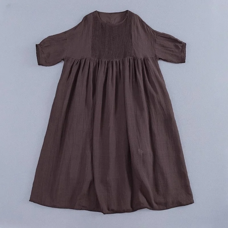 Vestido e de verano de lino y aodón fino, drapeado con textura arrugada, pado de acordeón, manga de burbuja de si...