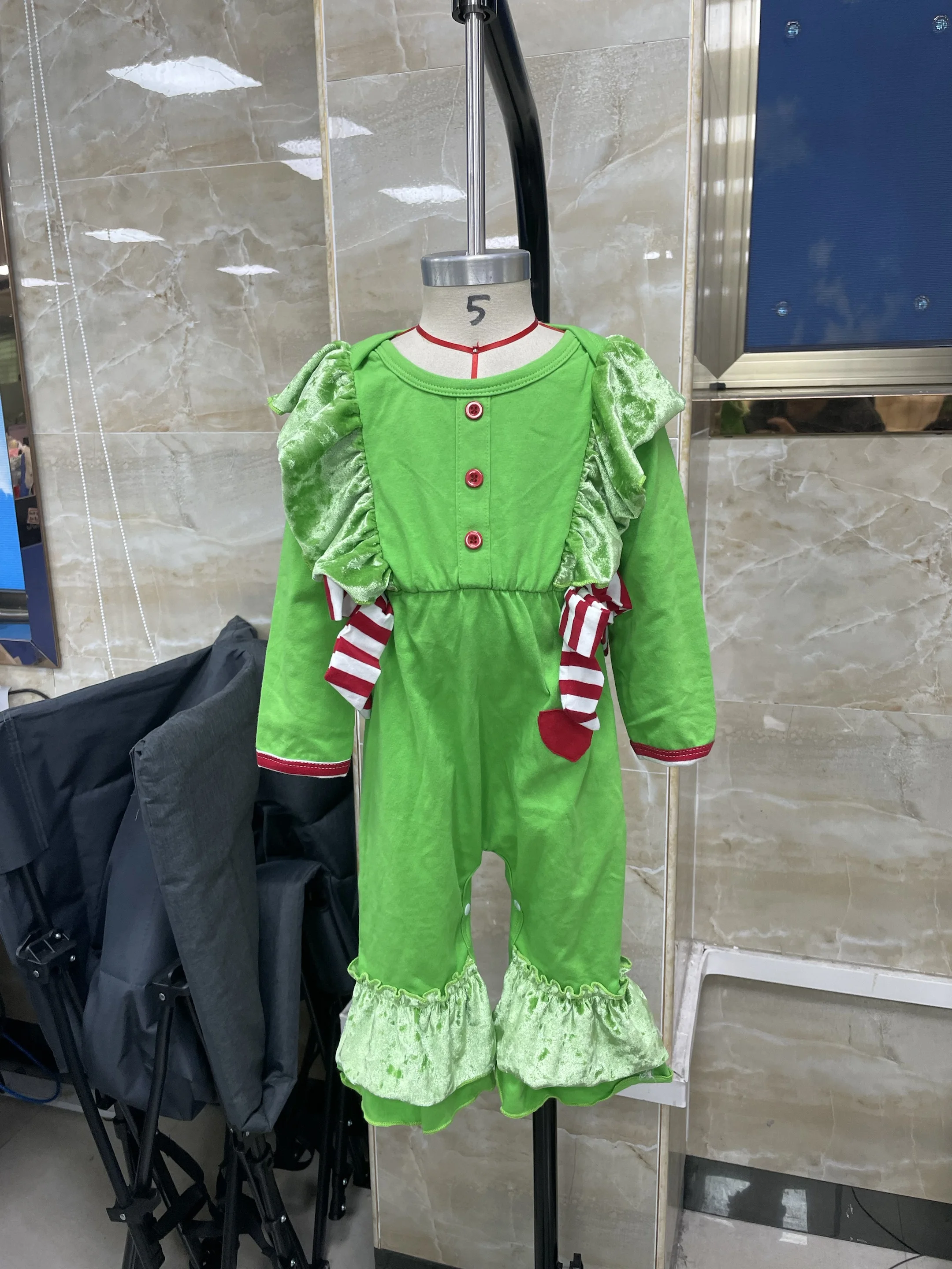 

Baby Xmas Clothing Girl Christmas Romper Green Long Sleeve O Neck Jumpsuit with Bow Decor