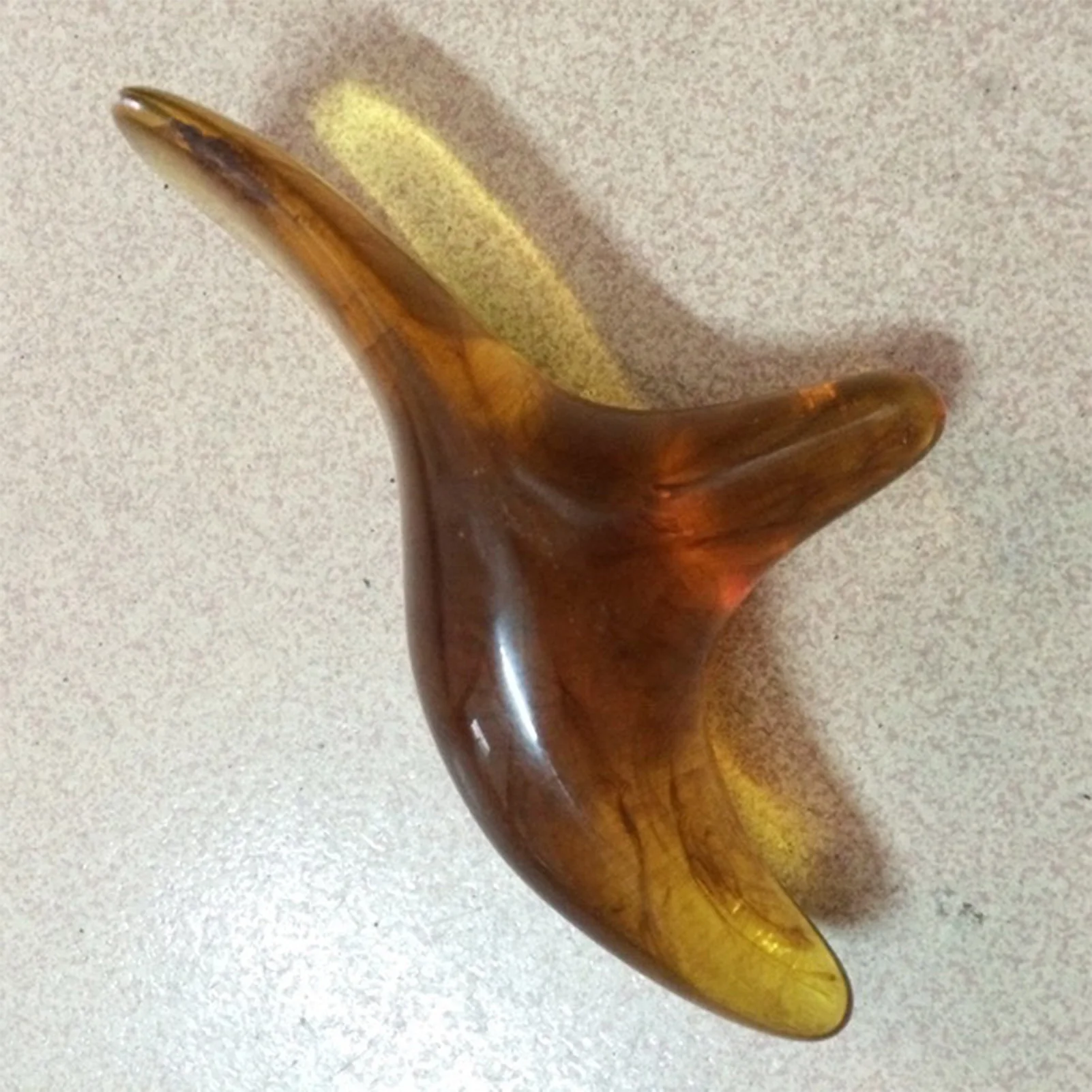 أداة تدليك نقطة الزناد بالضغط أداة تدليك محمولة باليد من راتينج شمع العسل لزيادة تدفق الدم