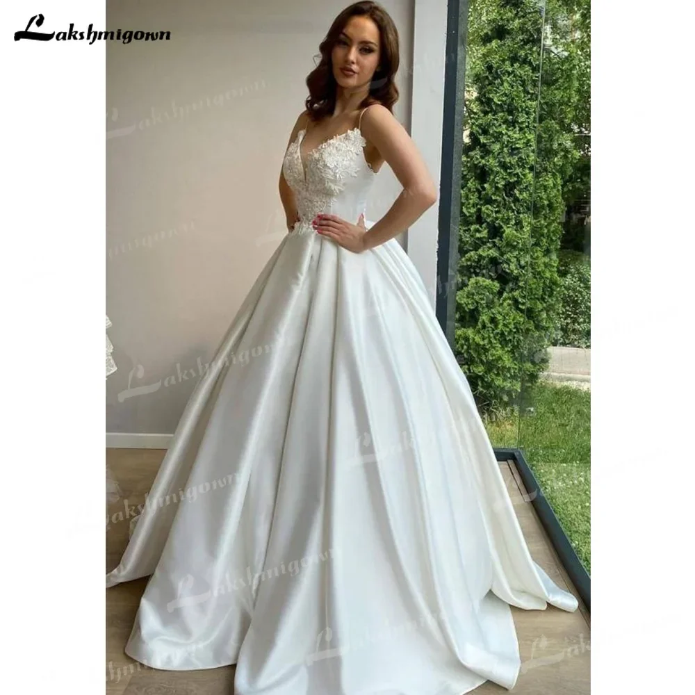 Lakshimmigown-קו כלה שמלת כלה ללא שרוולים רוכסן סאטן אורך מדהים אפליקים רכבת ארוכה Vestido festa mae da noiva