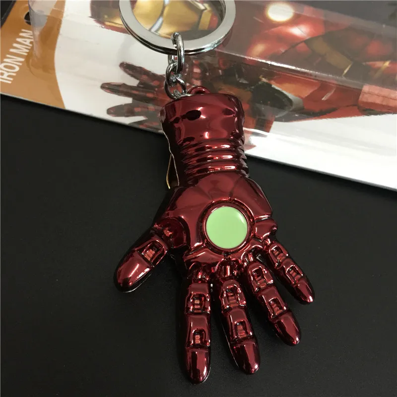 Accesorios de personaje de Anime de dibujos animados de Iron Man, collar esmaltado, pendientes, colgante, accesorios de bricolaje, abalorio de Metal de aleación