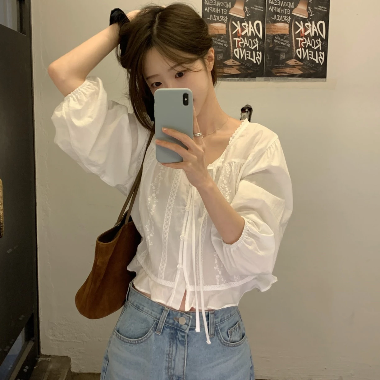 

2026 Summer New Korean Style Chic Sweet Girl Embroidered Hollow out Loose Lightweight Shirt Women's Top Breathable V-Neck Bub...