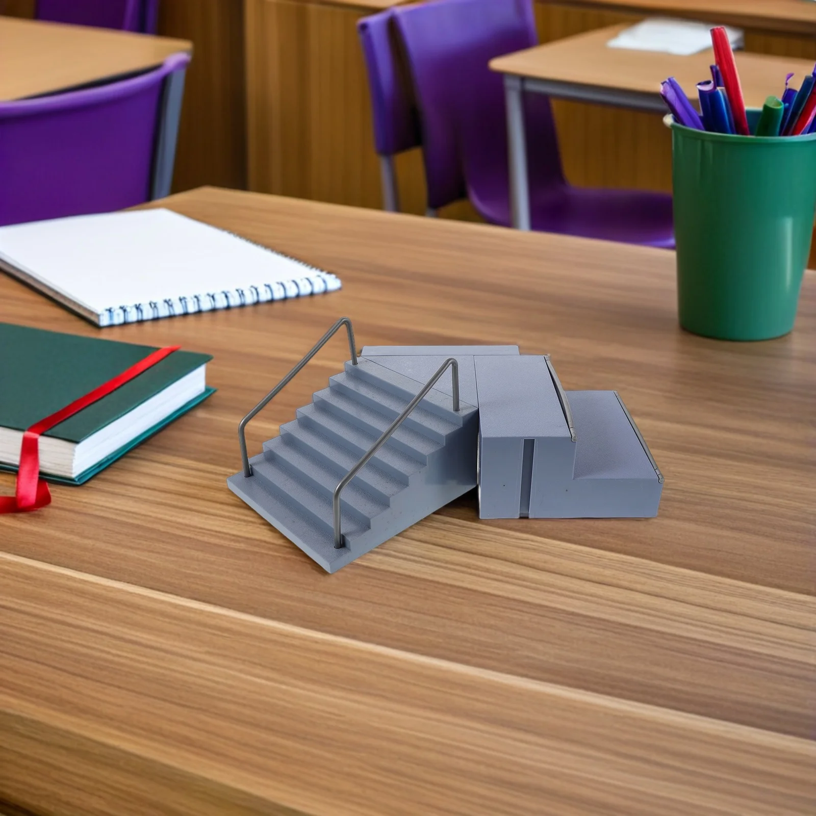 مجموعة واحدة من منحدر لوح التزلج المحمول للأصابع لتطوير مهارات الأطفال وخفيفة الوزن وسهلة التخزين