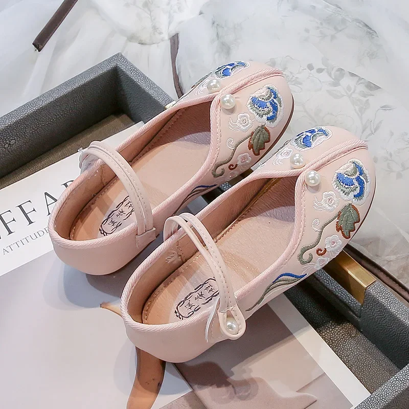 

Women's Mary Jane Elder Lady Ancient Embroidery Shoes Elegant Strappy Flats Woman Vintage Chinese Beijing Canvas Hanfu Shoes