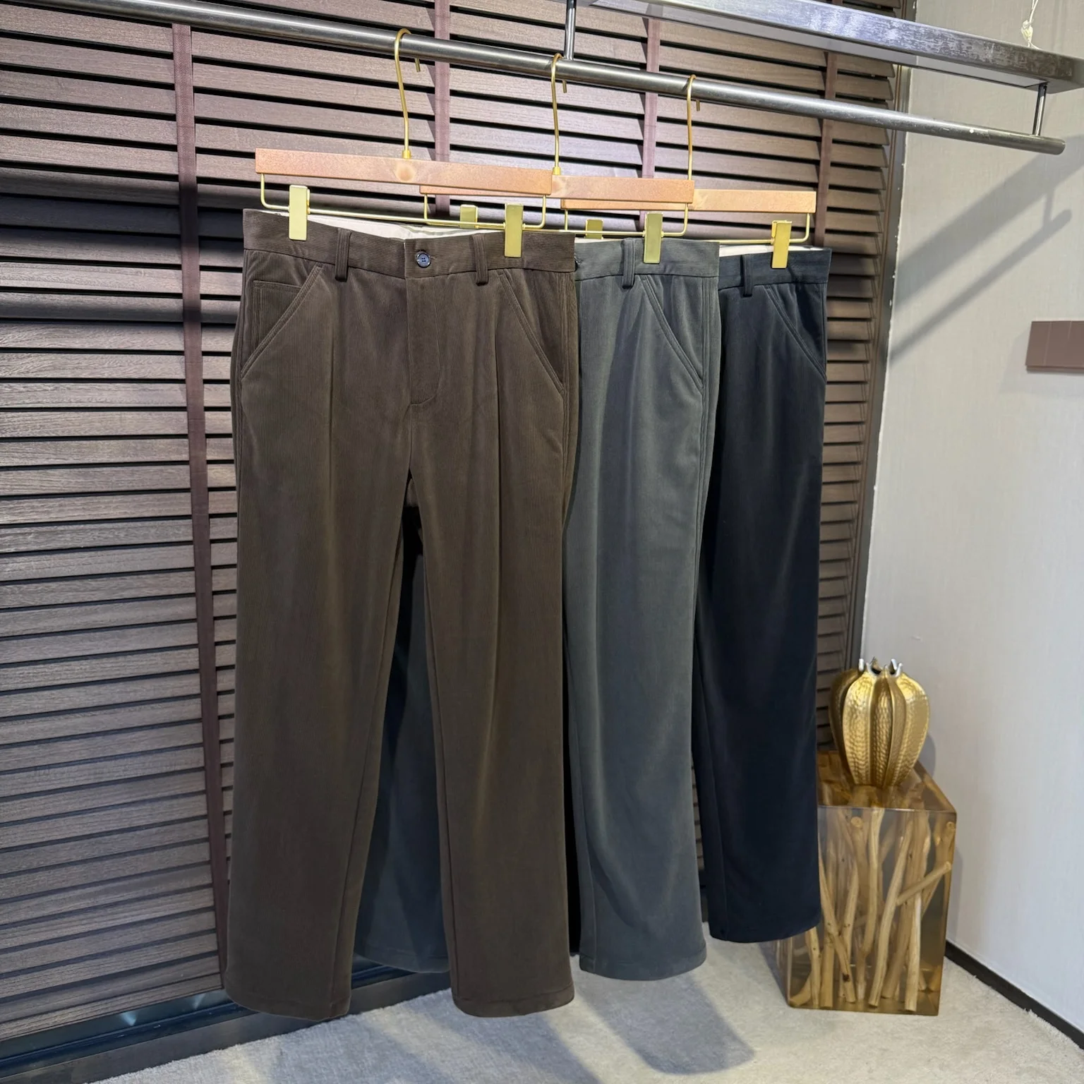 

Italian BC old money style corduroy casual pants