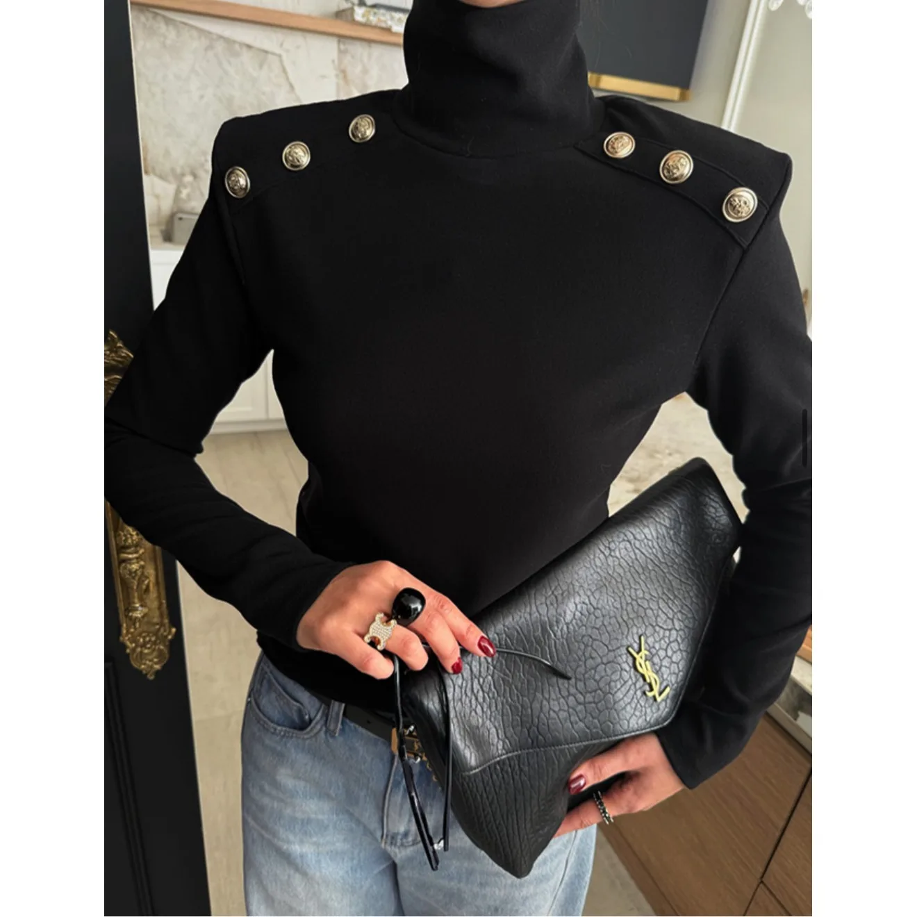 2026 New Chic Korean Style High Collar Slim Fit Knitted Top Fashionable Design Sense Metal Buckle French Style Ladies T-shirt