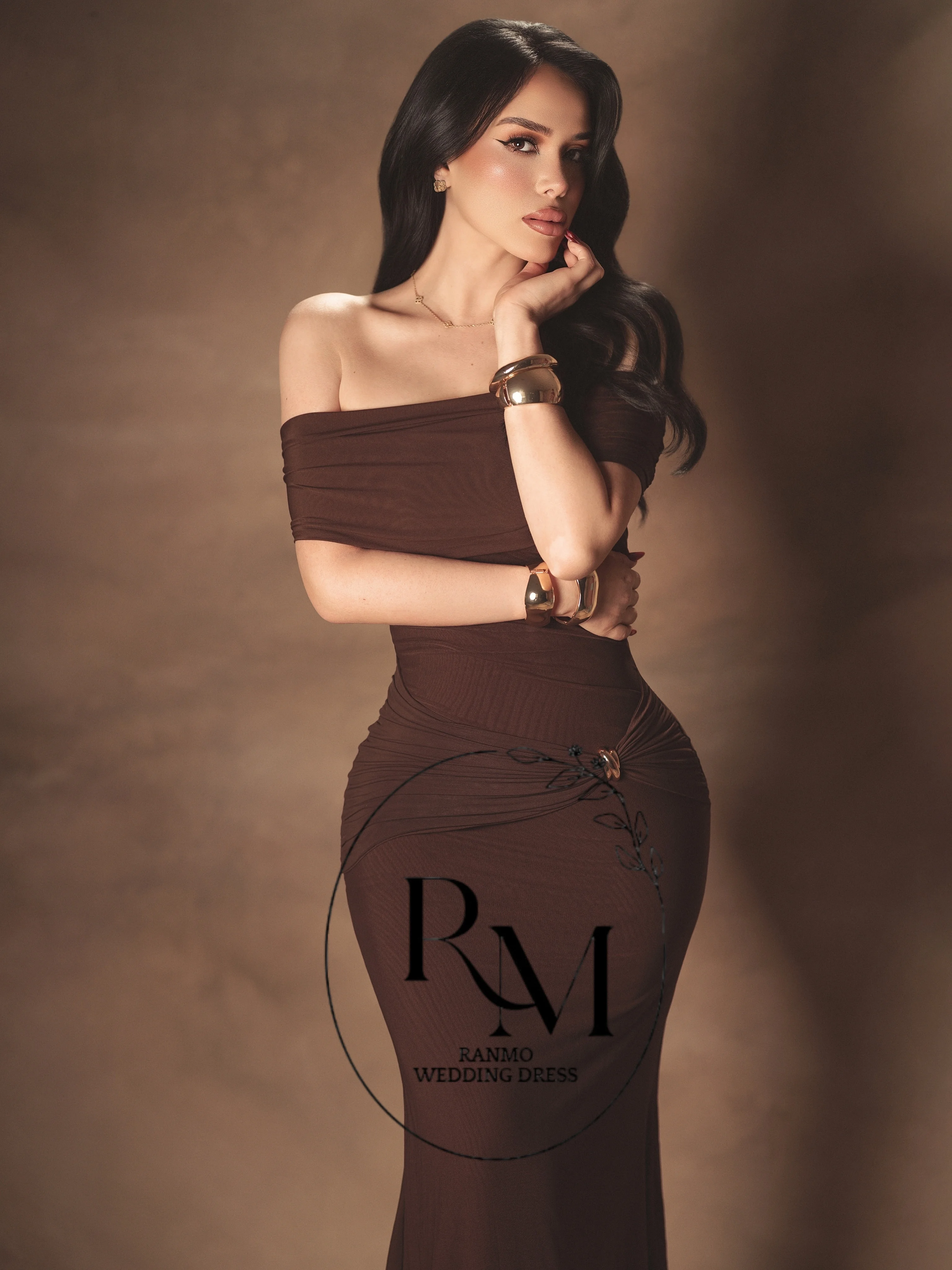 Ranmo Elegant Brown Satin Sheath Off Shoulder Evening Gown Dress Tea-Length Pleated Prom Gown شارون سعيد Customized