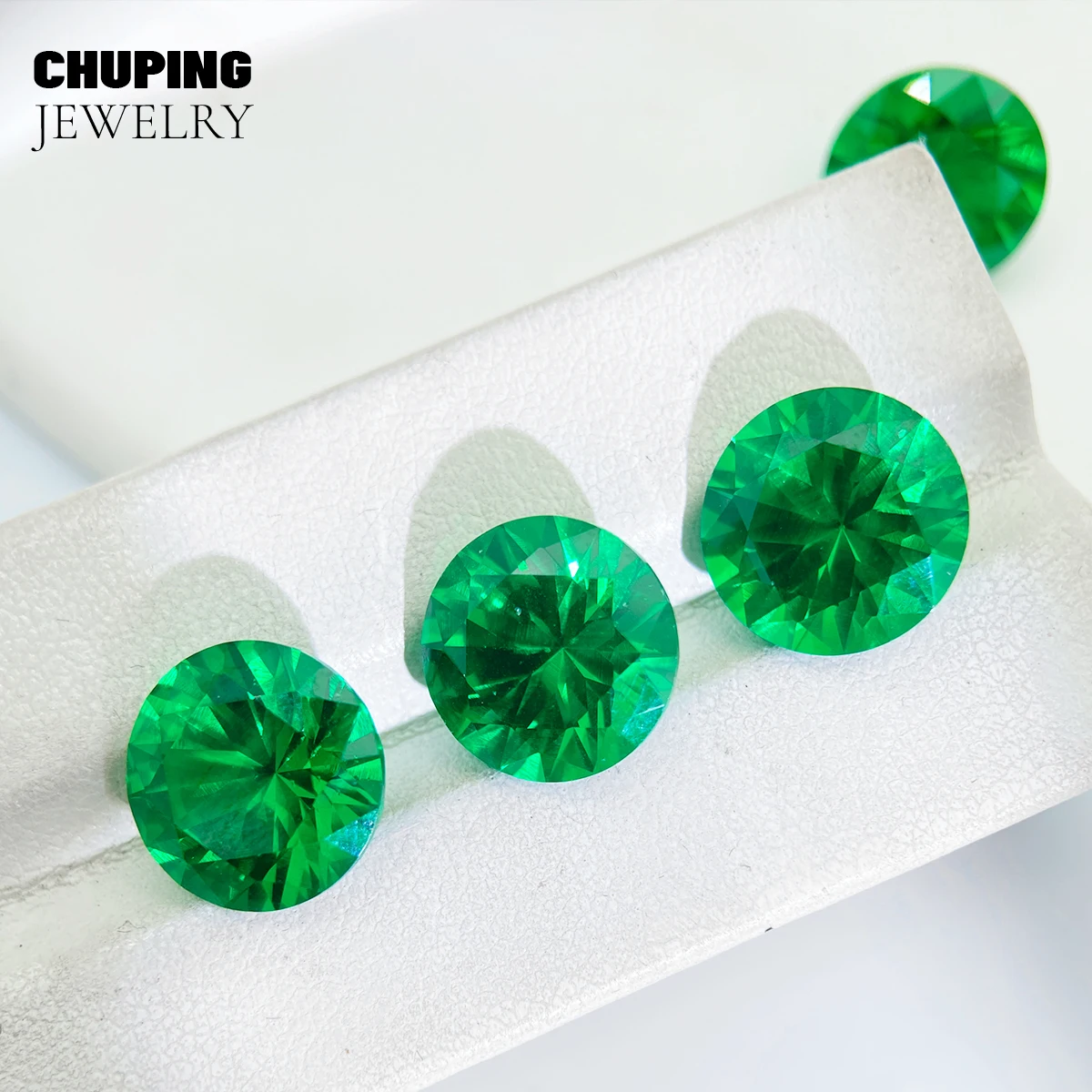 ChuPing Jewelry شكل دائري مختبر تسافوريتي لصنع شهادة AGL المختارة أحجار كريمة ترافوريت مفكوكة