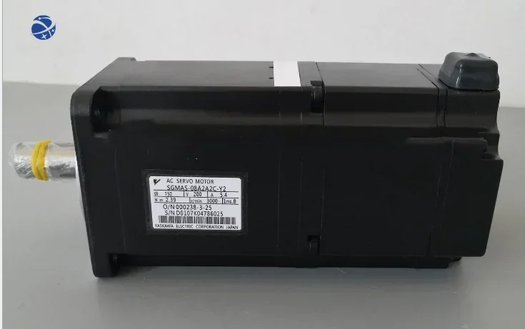 Gloednieuwe servomotor SGMAV-02ADA61