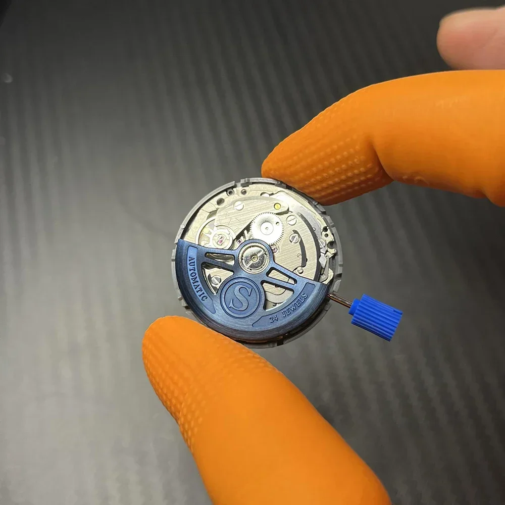 حركة ميكانيكية NH35 معدلة مخصصة سوداء متأرجحة الوزن الدوار اليابان NH35A 24 جواهر أوتوماتيكية 5 ألوان