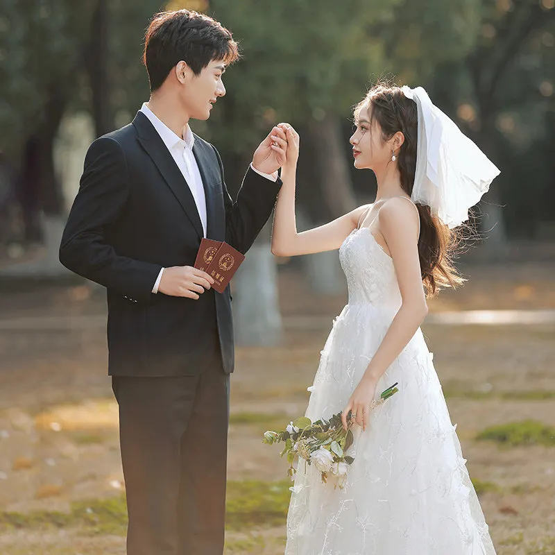 2026 Korean V-Neck Wedding Dress Women A-Line Spaghetti Strap Sleeveless Applique Bride Gown Simple Wedding Photos Shoot Dresses