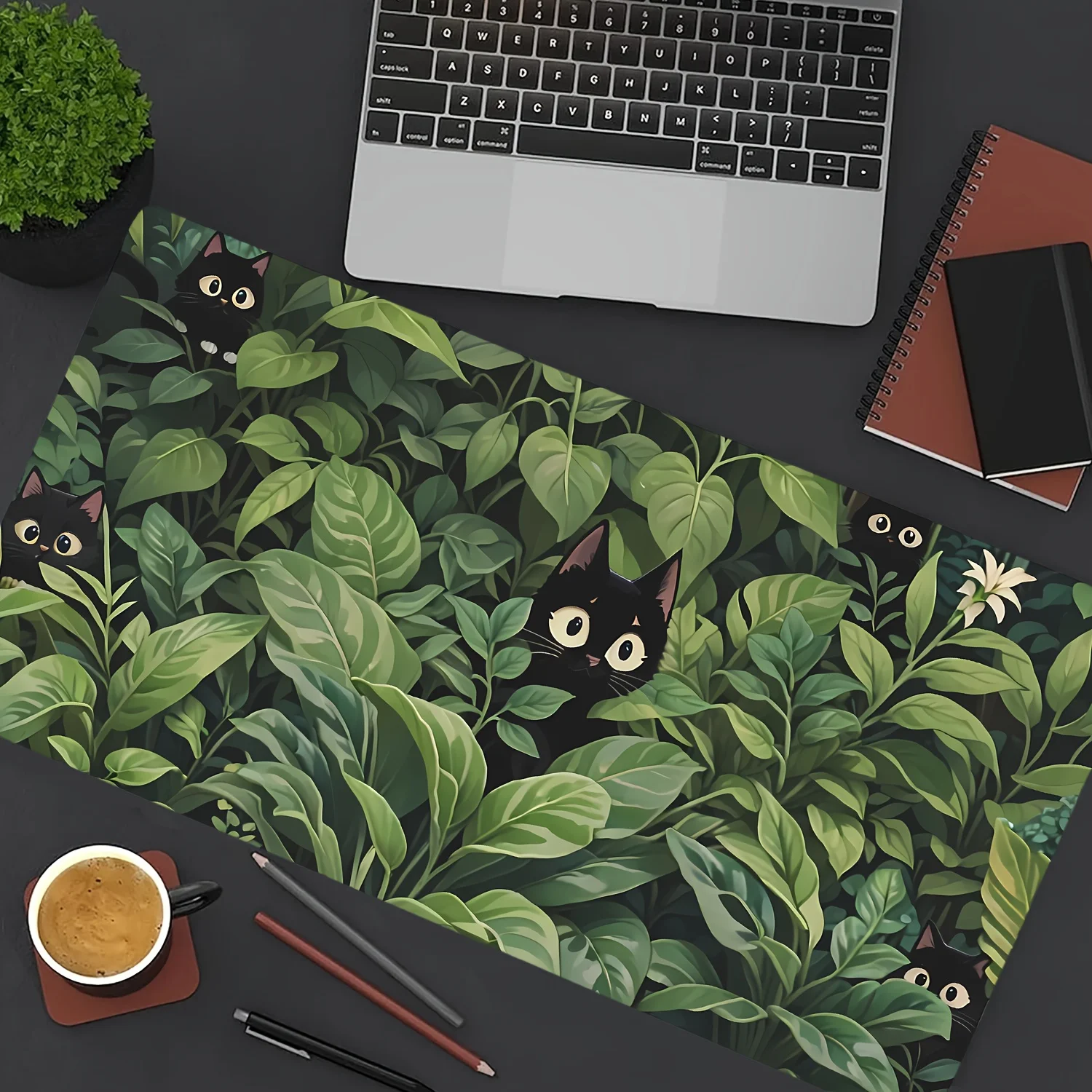 

Black cat and green leaf mousepad has a thickened anti-slip rubber base and is washable. It is suitable for home and office use