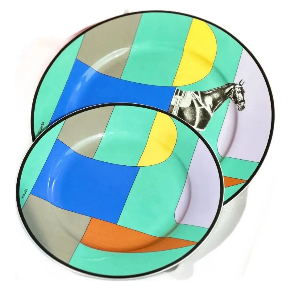 العظام الصين القهوة 2 كوب الصحون القدح طبق غربي مجموعة أدوات المائدة الفاخرة الأوروبية الحد الأدنى