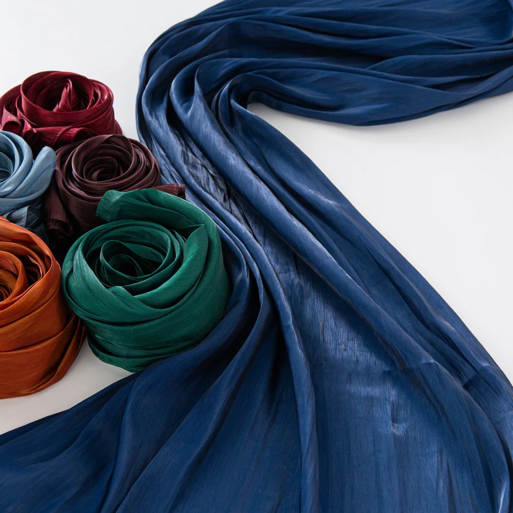 Szal z błyszczącego satyny krepy jedwabnej o wymiarach 180*66 cm, jednolity kolor, muzułmański hidżab, damski malezyjski szal na głowę, chusta, turban, islamska odzież na głowę.