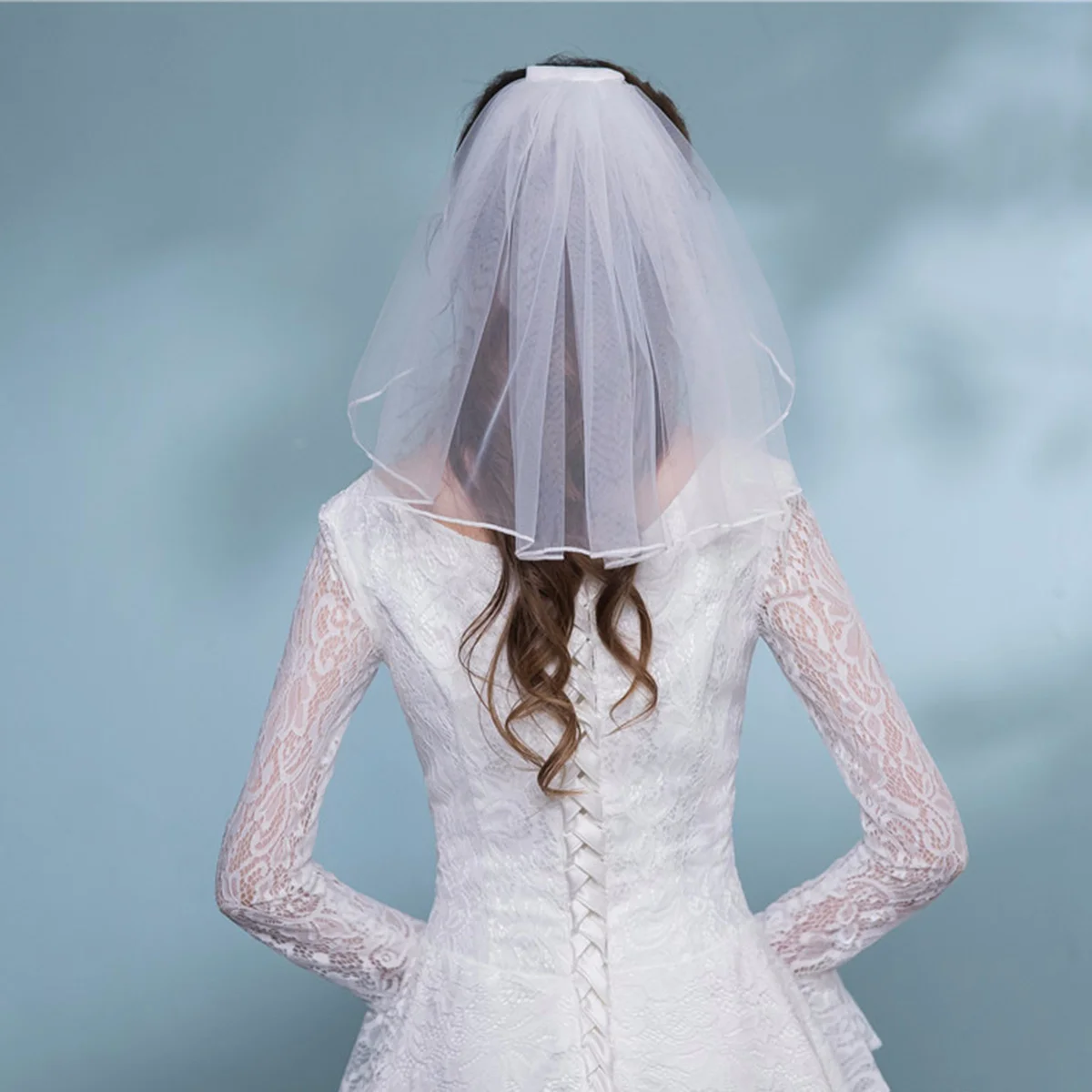 Elegant Short Wedding Veil Tulle Bridal Veils with Comb and Ribbon for Bride Flower Girls Wedding Party Photography(White) image 5