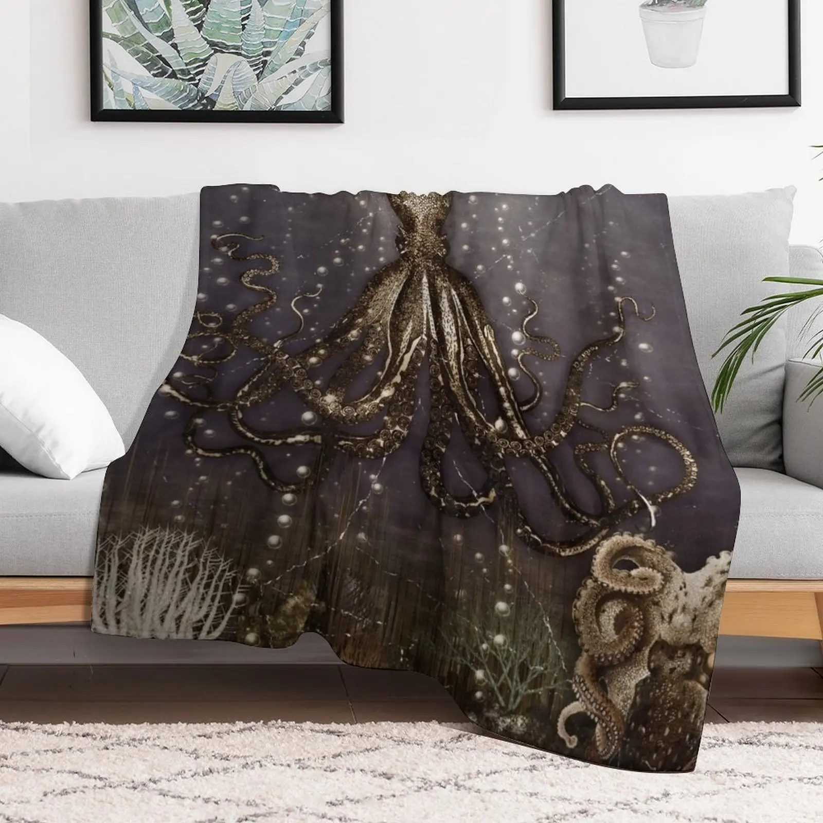 Octopus' lair - Old Photo Throw Blanket Flannels Fashion Sofas Blankets