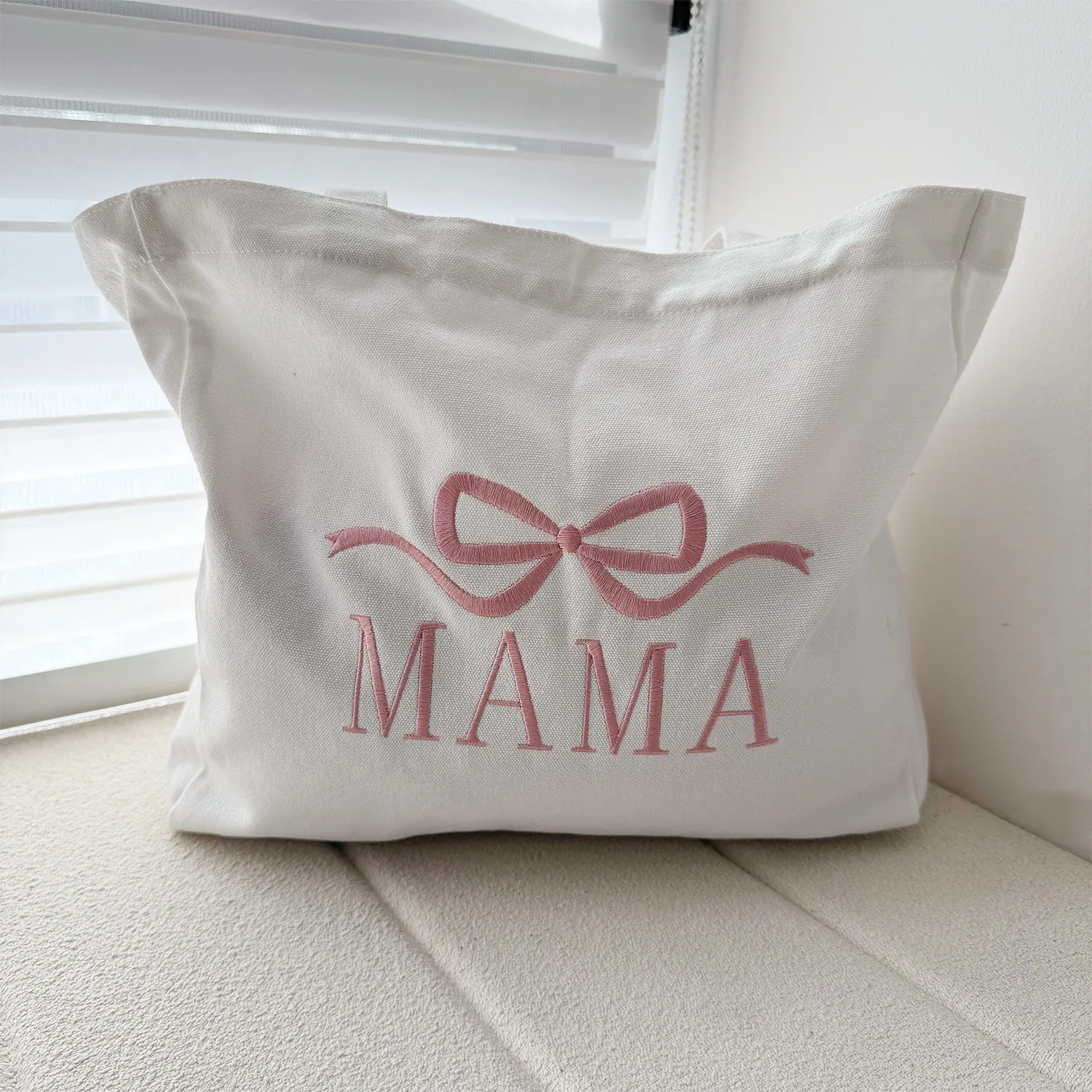 Mama and Bow Letters Embroider - огляд і ціна Women Bags Ck