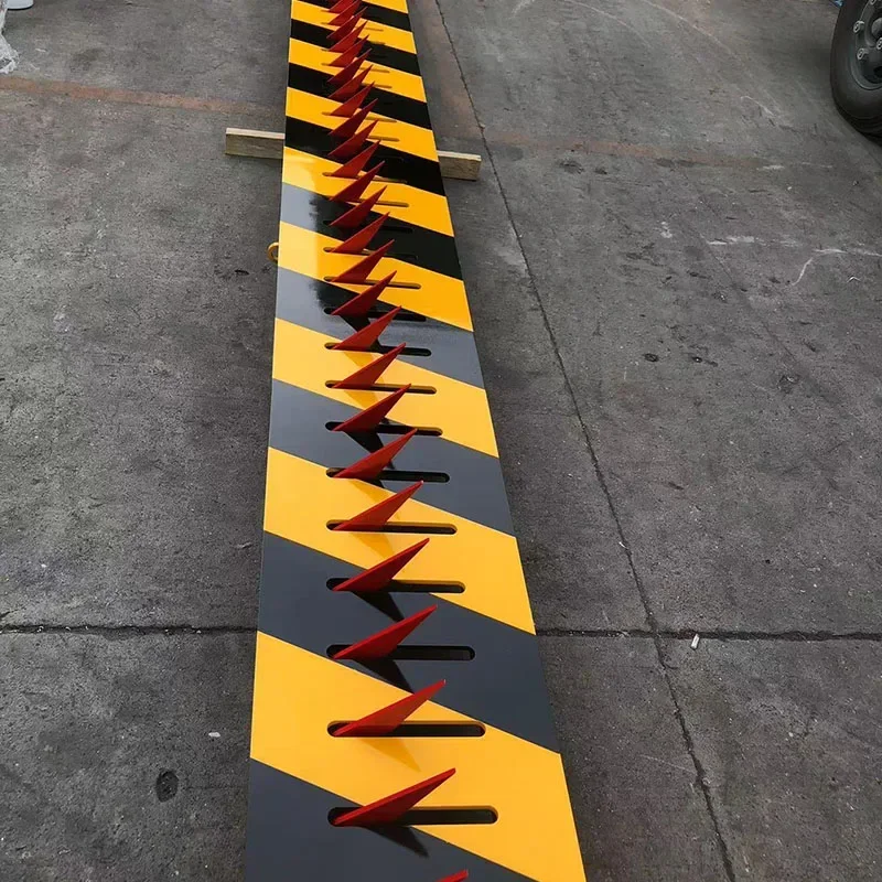 Traffic Thorn High Security Road Barrier Gate Automatic Remote Speed Bump Tyre Killer