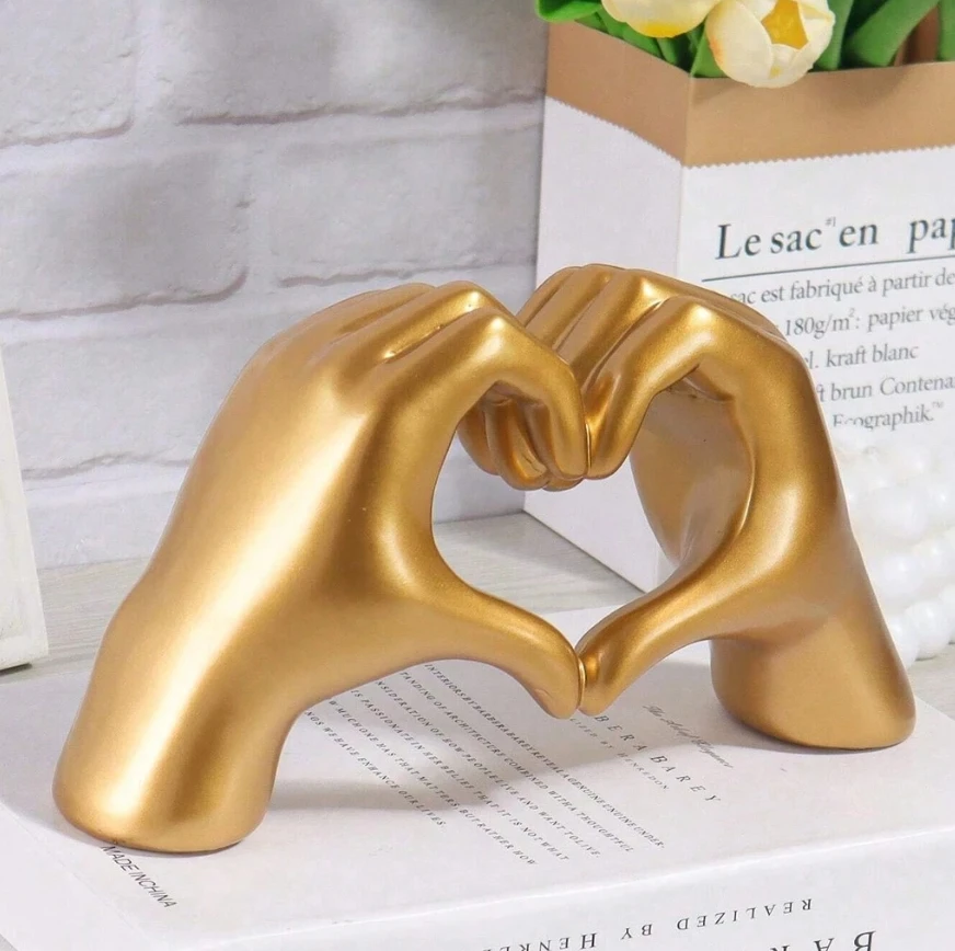 1pc Love Hand Gesture Decor, Heart Finger Sculpture Modern Art Statue Personalized Finger Home Decor, Creative Wedding Desktop D