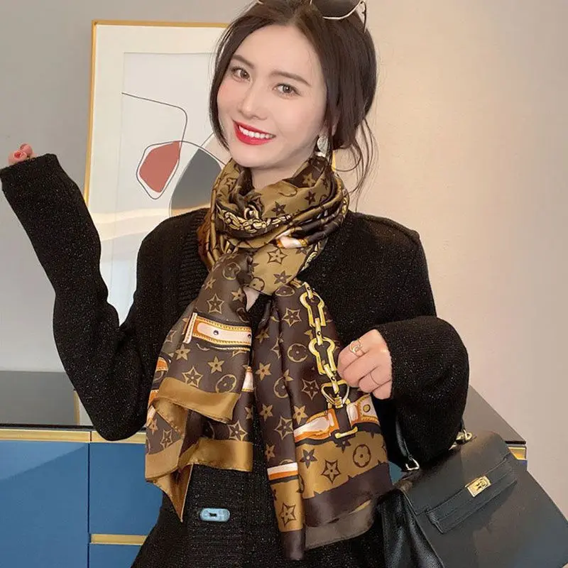 

2025 New Stylish Luxury 180X85cm Print Large Scarf Women’s Head Wrap Retro Pattern Design Eye-Catching for Commute Shawl