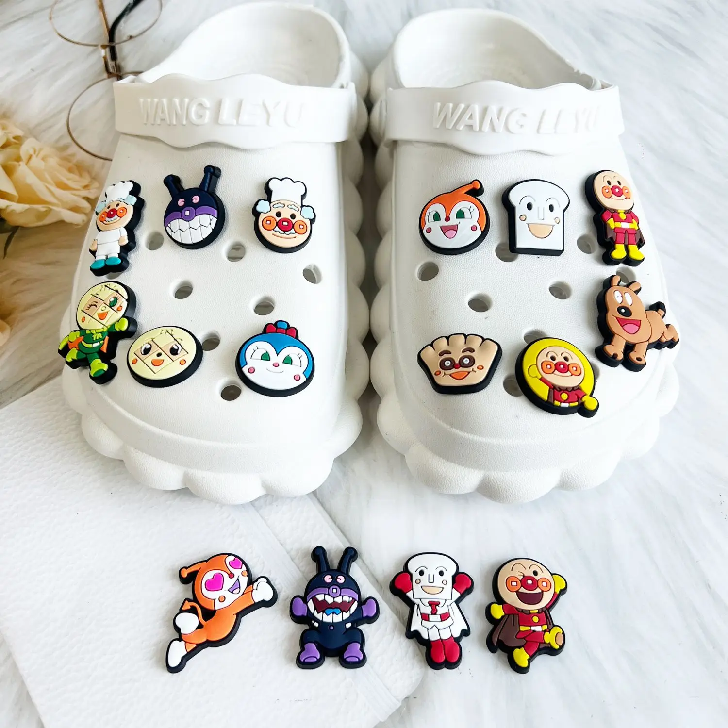 Anpanman shoe buckle cute cartoon removable shoe charm DIY shoe upper decoration fun creative shoe accessory