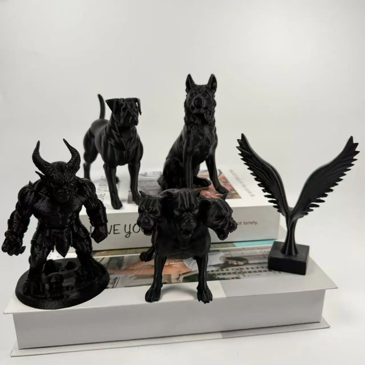 3D Print Creative Black Statue Ornament Werewolf Horse Cat Griffin Bat Ornament Realistic Animals Home Desk Decoration for Gift