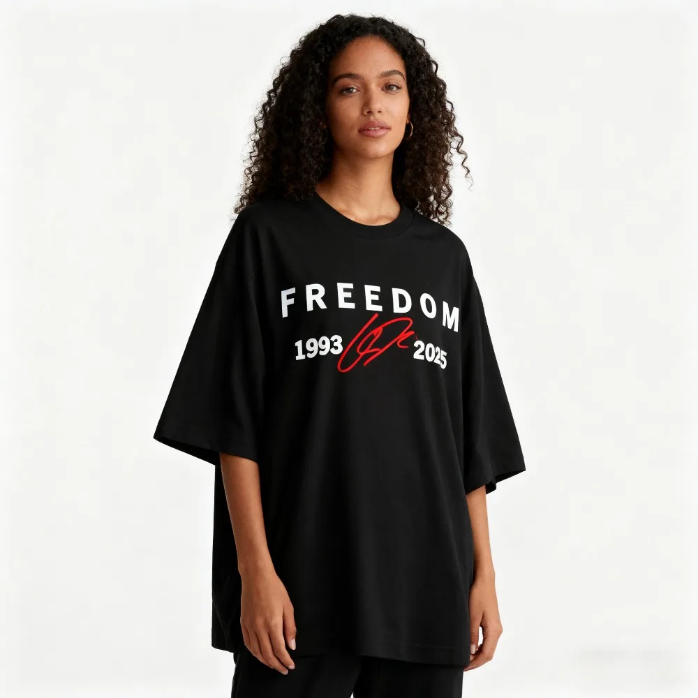 

Freedom Red Signature 1993-2025 Charlie Kirk Tribute Faith Christian T-Shirt RIP Charlie Kirk Memorial Clothing Men Women Tops
