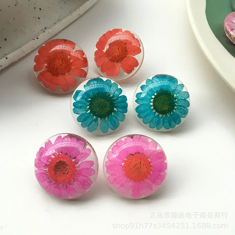 2Pcsdiy handmade Japanese transparent daisy dry flower earrings accessories round Flatback Cabochon For DIY Jewelry Making