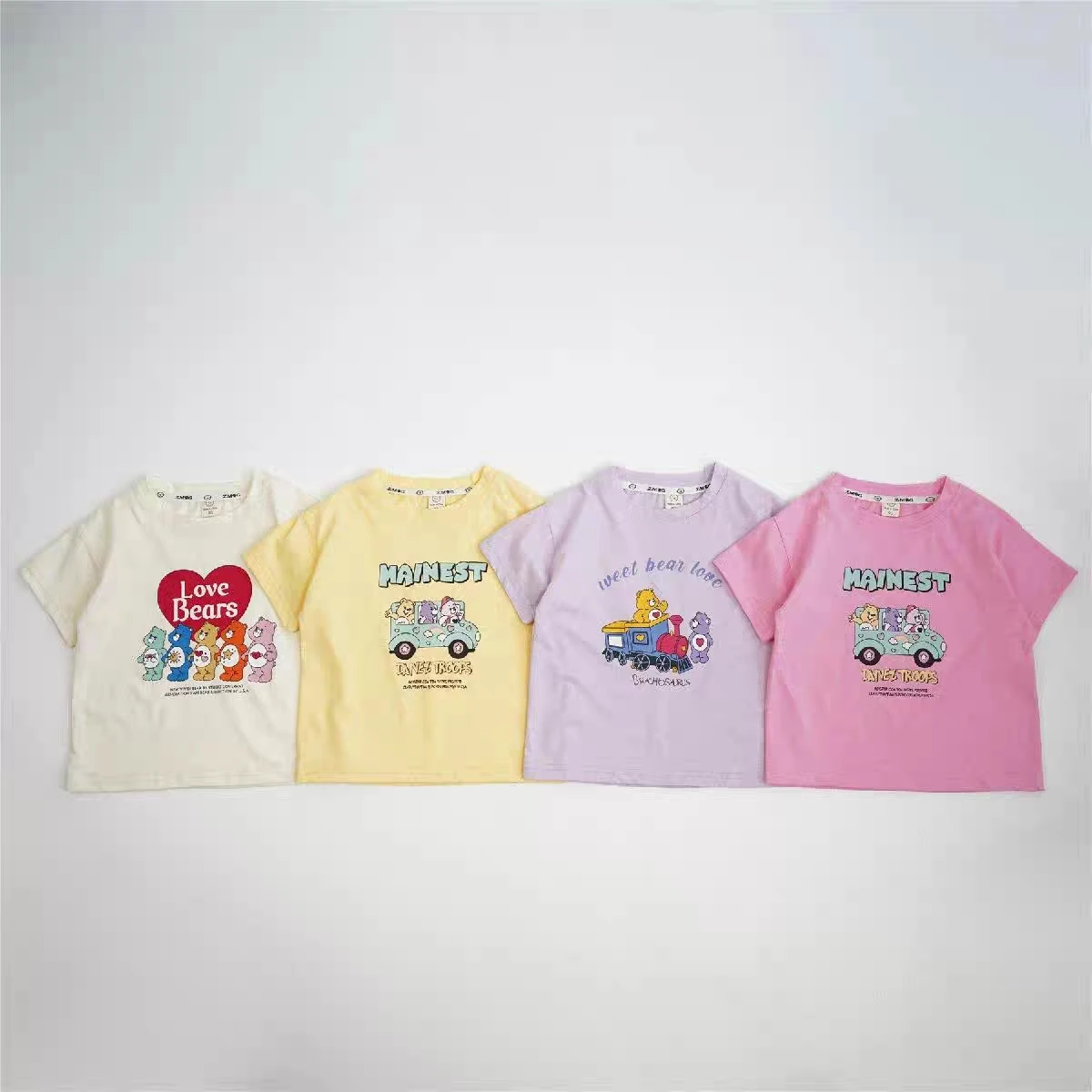 T-shirt da bambina stampata con orsetto carino 2024 nuovo abbigliamento estivo magliette a maniche corte per bambini magliette da ragazza in cotone