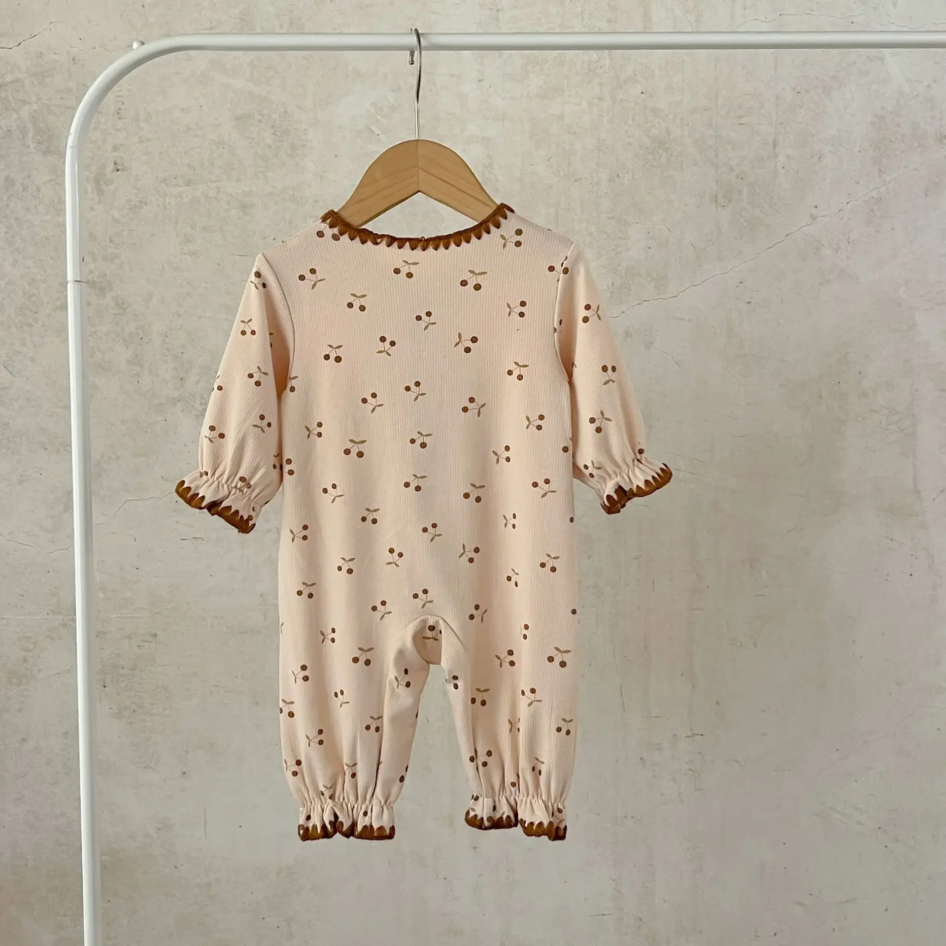 Baby Clothes Cotton Soft and Comfortable Sweet Jumpsuit 2024 Spring and Autumn Girls Baby Fashion Casual Printed Romper