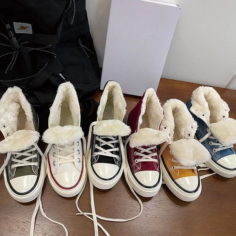 

Classic versatile velvet couple casual flat bottom warm Hong Kong style retro new canvas shoes