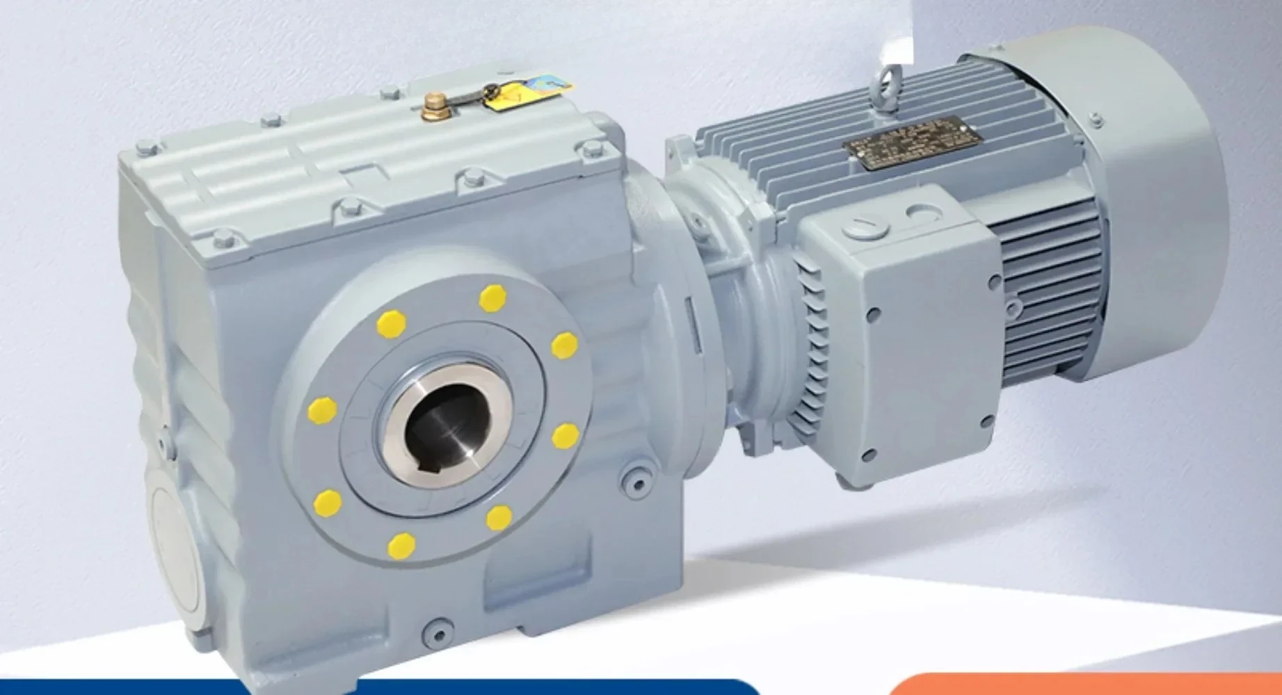 سلسلة مخفض تروس حلزونية لسطح الأسنان الصلبة S/SA/SAF47 57 67 77 87 97 ترس دودة