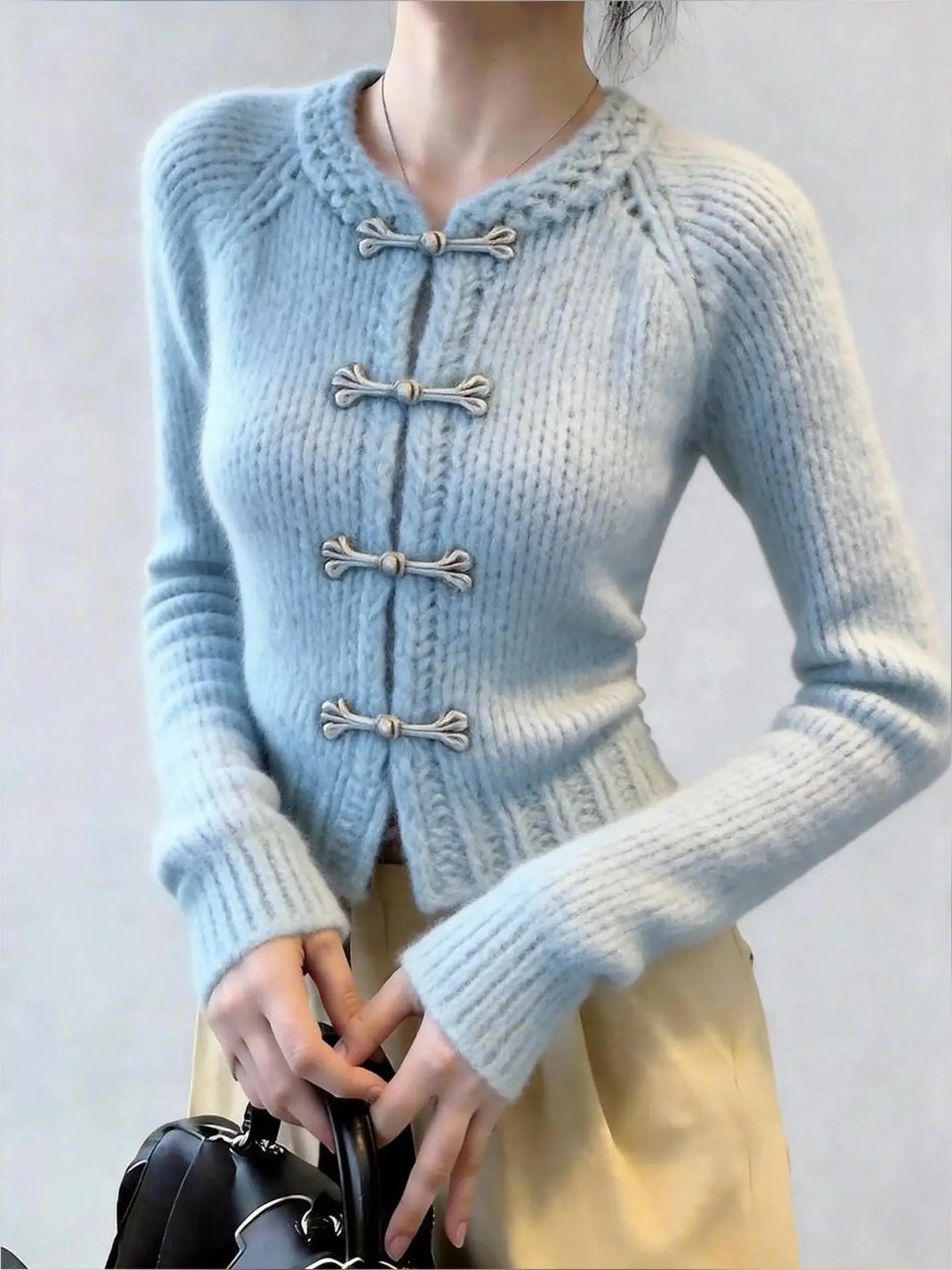 

Ele Blue Top Gentle round Ne Design Whitening High-End Feeling Youthful Women's Faion Spring New Commute Korean Sle...