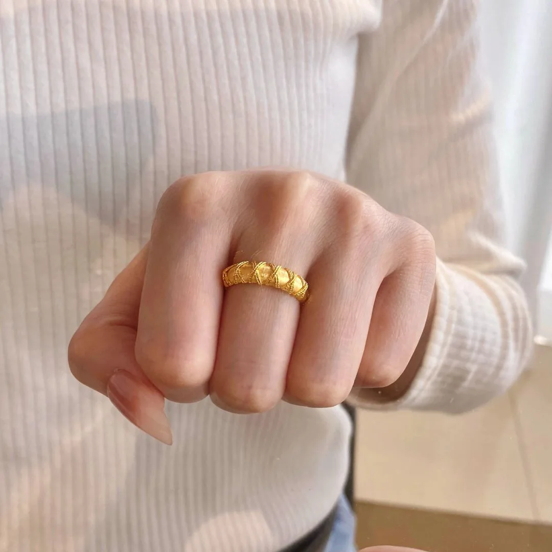 Light luxury retro brushed winding thread pattern  rings for women classic fashion shining ring Opening banquet jewelry gifts