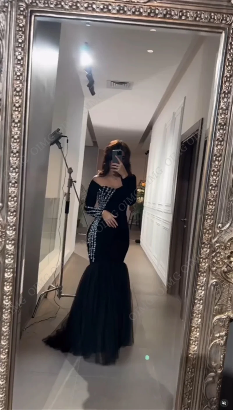 Black Mermaid Evening Dresses Off Shoulder Mono Satin Arabia Dubai Shiny Sequins Formal Prom Dress Floor Length Party Gowns