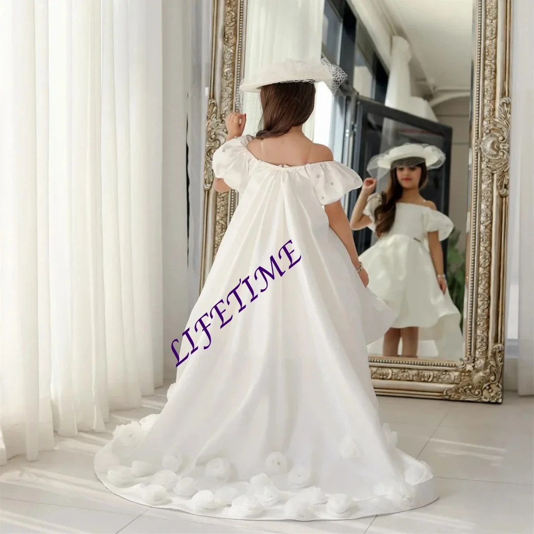 Abito da sposa a fiori senza spalline con spalle scoperte Abito da ragazza di fiori al ginocchio Sweep Train Abito formale da prima comunione personalizzato 2025