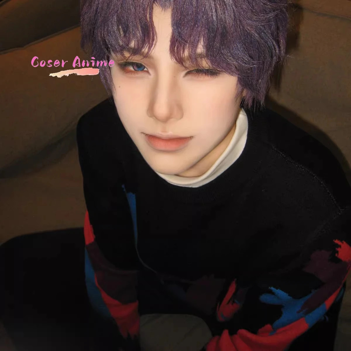 

Костюм для косплея Love and Deepspace Qi Yu: Вязаный свитер с круглым вырезом и принтом «Сердце в тени», повседневный наряд