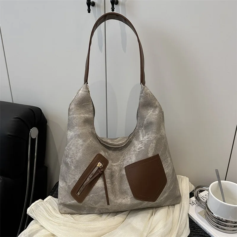 

PU Shoulder Bag Zipper Opening Design with Fixed Shoulder Strap Fashionable Versatile Commuter Portable Tote Bag