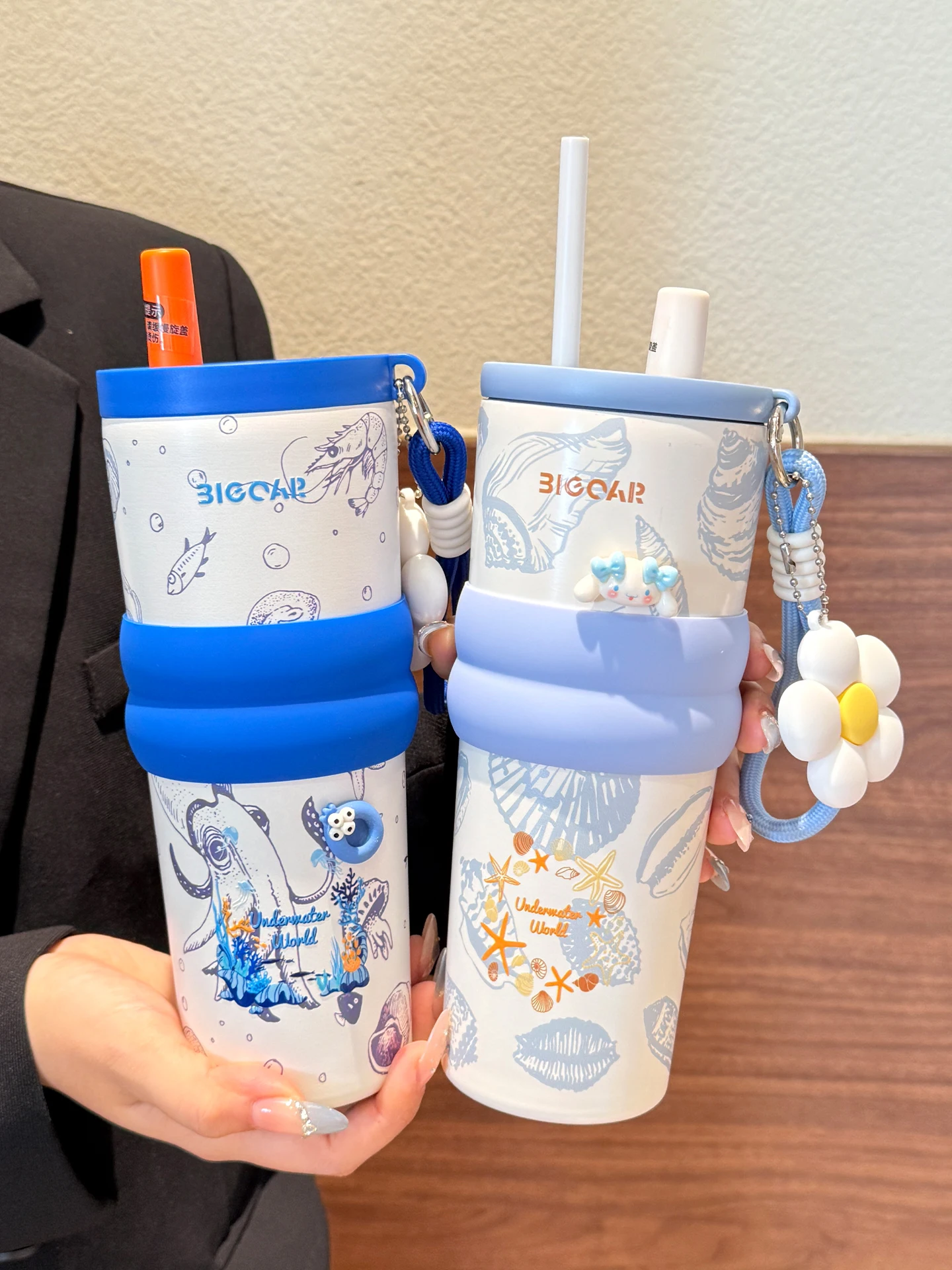 

Большая емкость Cerc, внутренняя бочка, изолированная бутылка для воды, чашка St, офисная женская, высокая эстетичная цена, 2025, новая модель Ice Domi...