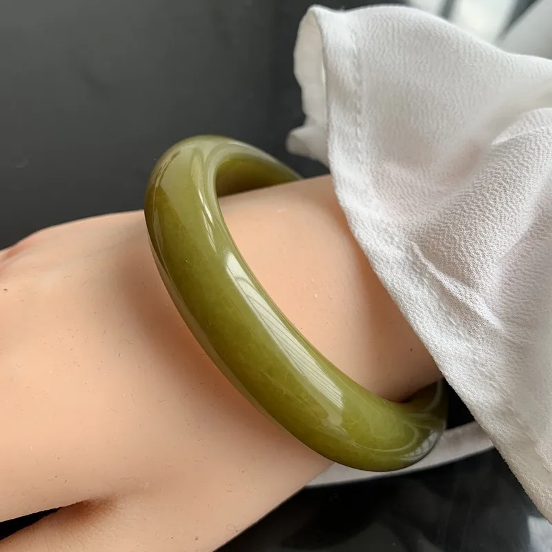 Natural China Jade Xiuyu Yellow Jade Bracelet High Ice Glutinous Seed Avocado Green Jade Bracelet Women Sunshine Vitality Charm