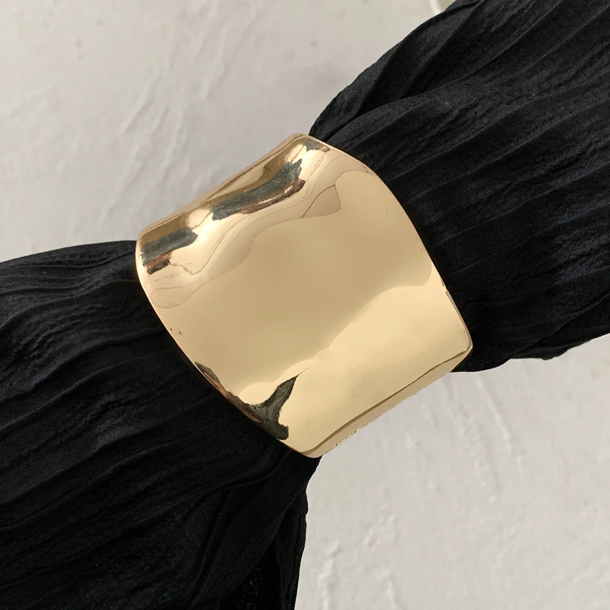 DIEZI Simple Trendy New Arrival Gold Silver Color Cuff Bangles Bracelets Punk Geometric Spring Bangles For Women Men Jewelry