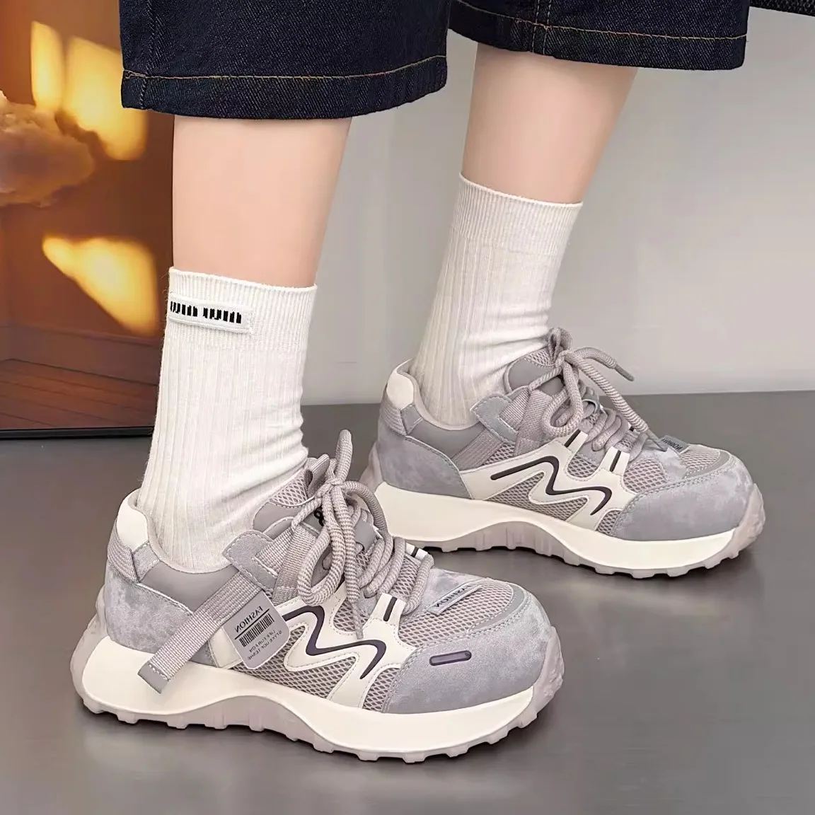 

Casual Fashion Leather Thick Bottom Anti-Slip Women's Shoes Lightweight Dad Sneakers Deoxynucleotide Trainer Style Low Top