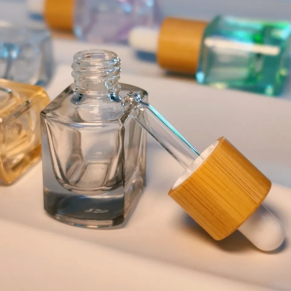 Colorful Glass Dropper Bottle with Bamboo Lid for Essential Oil Makeup Remover Liquid for Essential Oil Serum Liquid
