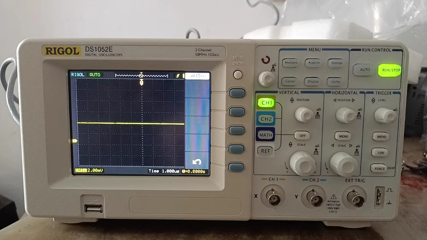 RIGOL DS1052E digital oscilloscope with 2 analog channels, and complete functions for daily electronic test and measurement#xing