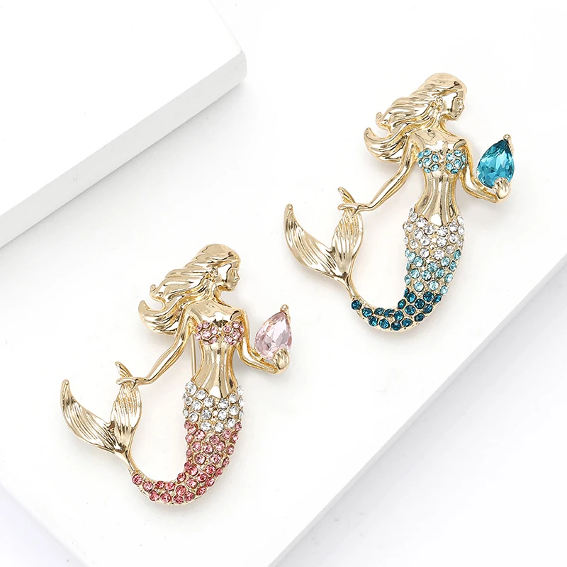 1Pcs Crystal Tail Pins Jewelry Accessory Beautiful Girl Holding A Rhineston Conch Brooches Gift For Kid And Lover