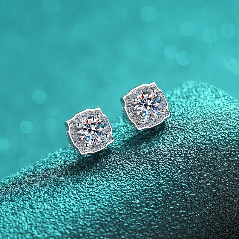 

Luxurious 0.5ct Moissanite Stud Earrings Vintage Inspired Cushion Cut Sleek Designs for Women Jewelry Wedding Engagement Gift