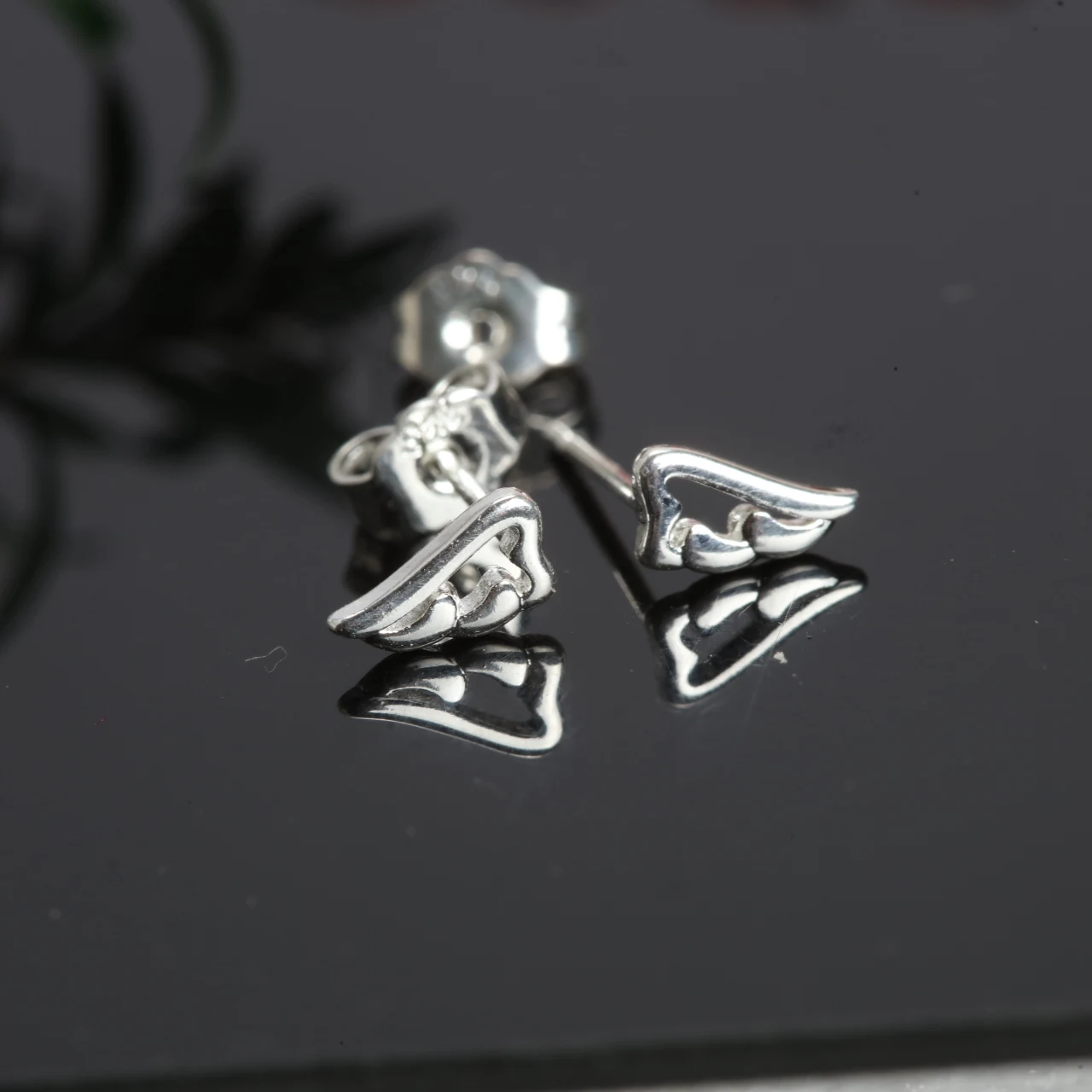 Sweet Cool Style Wing Stud Earrings For Women Senior Tiny Earrings Elegant Commute Minimalist Fashion Daily Jewelry