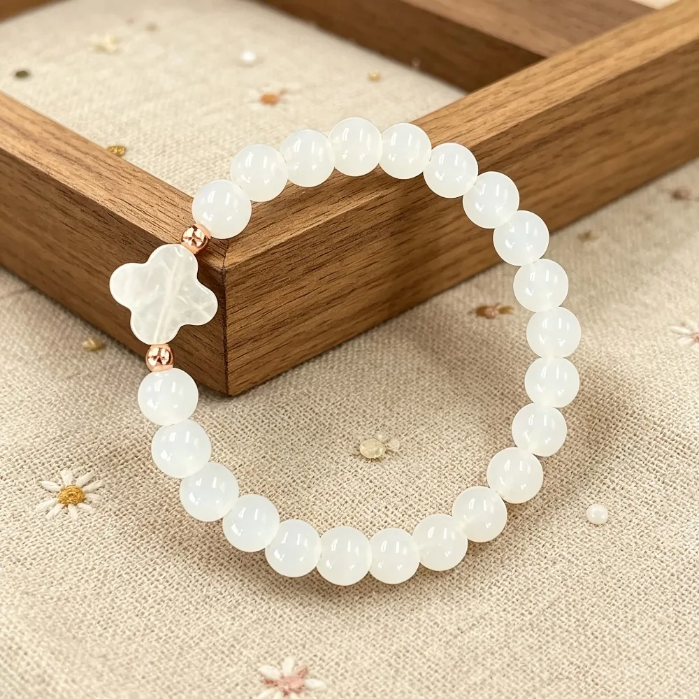 1 clover bracelet, white crystal clover bracelet, attracting love and good luck. Lucky clover means protecting peace bracelet, Bohemian style, suitable for daily dates, anniversaries, birthdays